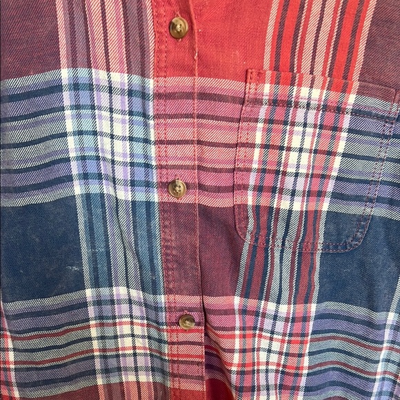 American Eagle Outfitters Red and Navy Casual Button Down Shirt - Picture 2 of 6